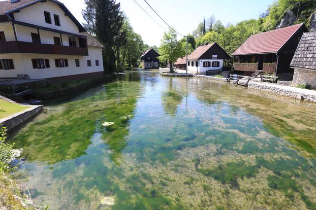 Slunj: Turistička patrola u Rastokama