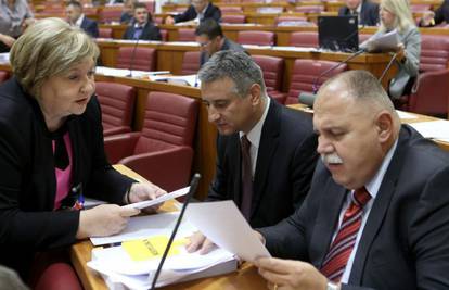 HDZ se priklonio promjenama Ustava, SDP pozdravio odluku