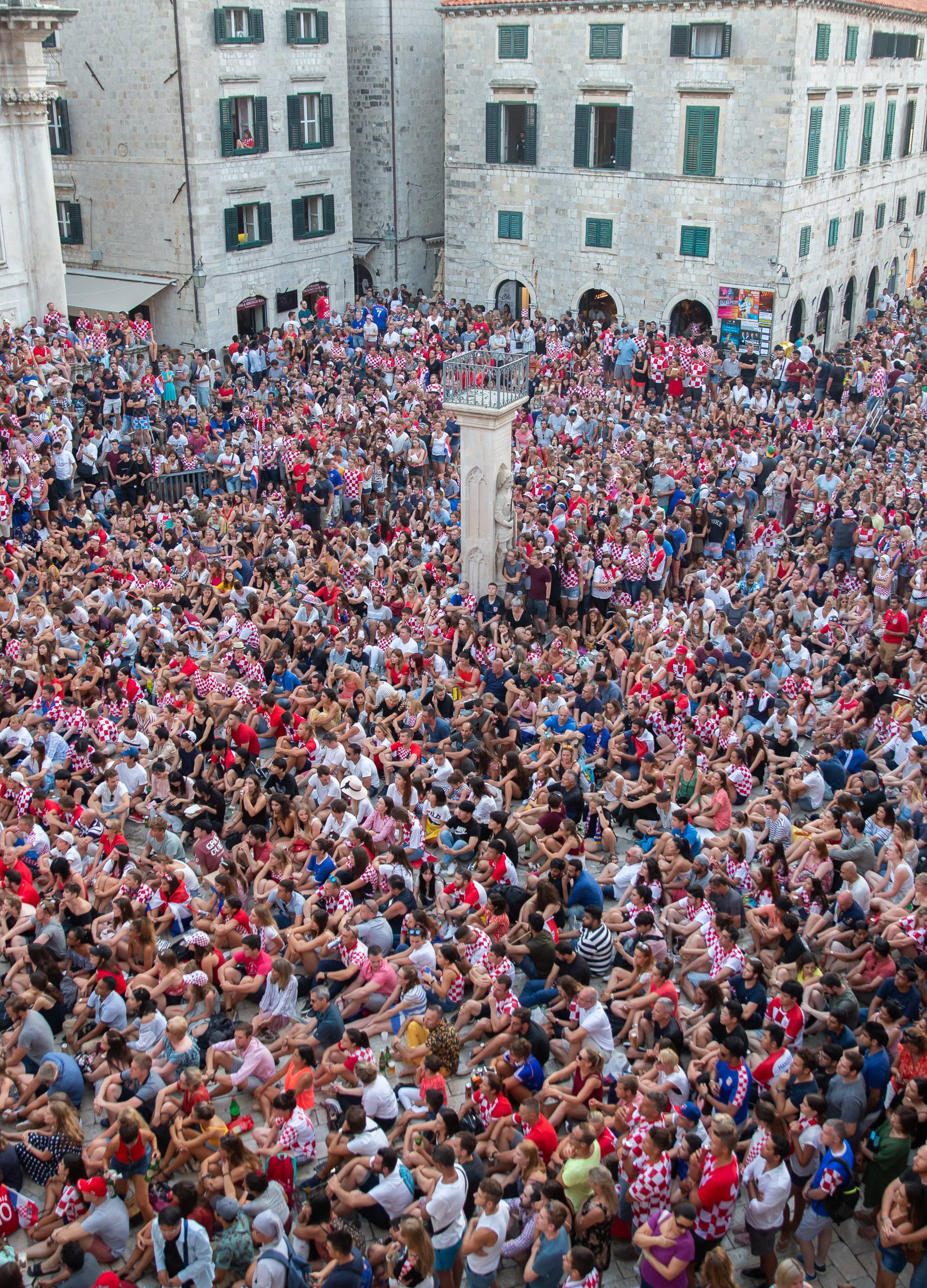 Hrvatska je u finalu SP-a! Pogledajte slavlje u Dalmaciji