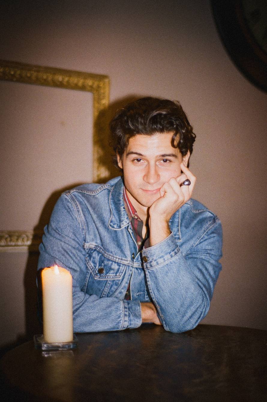 Filip Rudan najavio svoje novo poglavlje u glazbi: Predstavio autorsku pjesmu 'Dry Your Eyes'