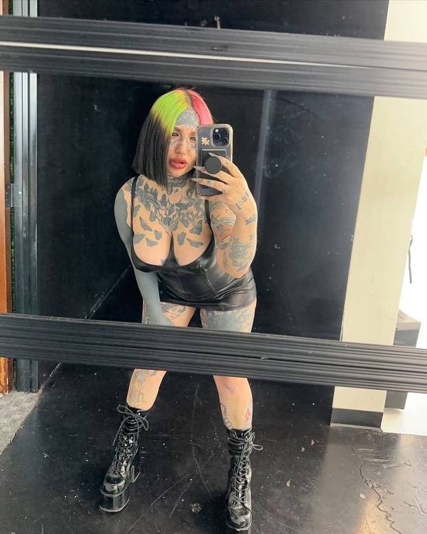 FOTO Cijela je tetovirana, ima i zmijski jezik: 'Vrijeđaju me da sam demon! Osjećam se lijepo'