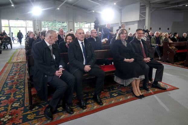 Zagreb: Brojni političari dolaze na uskrsnu misu 