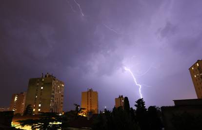 Nevrijeme ide prema Zagrebu? Izdano upozorenje i za ostatak Hrvatske, evo kako se ponašati