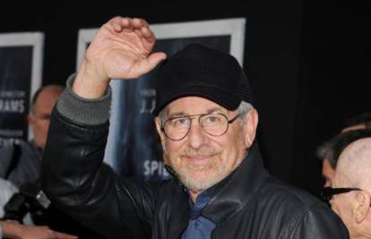 S. Spielberg plašio ljude na Sardiniji, gliserom vozio slalom