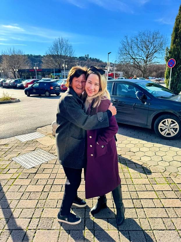 FOTO Harmonika, obračuni i  malo fotkanja: Evo kako su dan proveli predsjednički kandidati