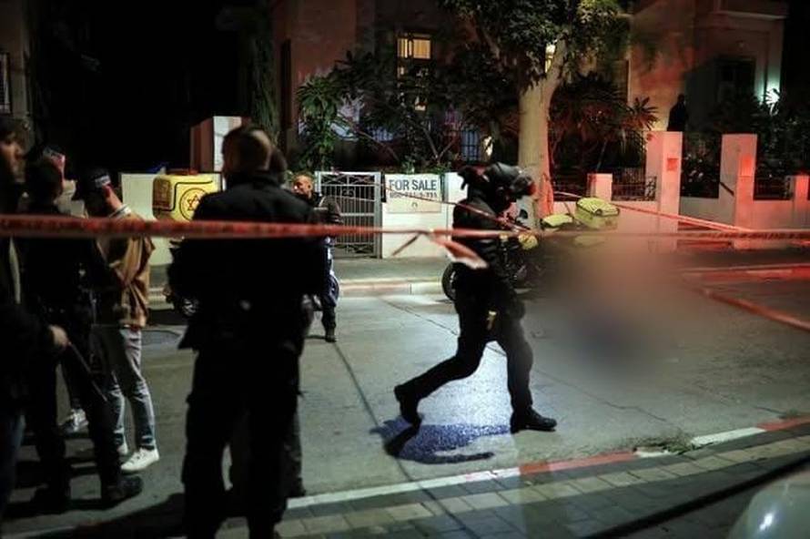 FOTO Teroristički napad u Tel Avivu: Napadač troje ljudi ranio nožem, ustrijelili ga prolaznici!