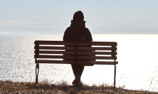 Epidemija usamljenosti: S njom se povezuje &ccaron;ak 870.000 smrti