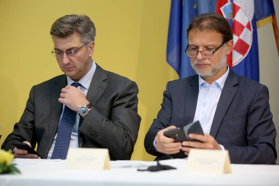 Radni stastanak HDZ-a na Kukuljanovu na kojem je sudjelovao i Andrej PlenkoviÄ