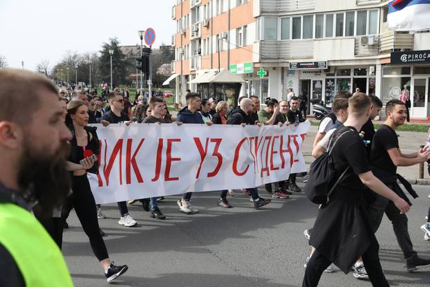 Beograd: Studenti i građani koji su iz  Čukarice krenuli u centar  grada