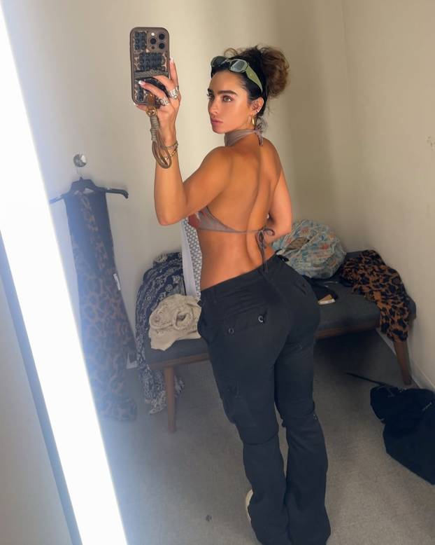 FOTO Fitness influencericu prati 23 milijuna ljudi, a zlobnici kažu da sve može zahvaliti stražnjici