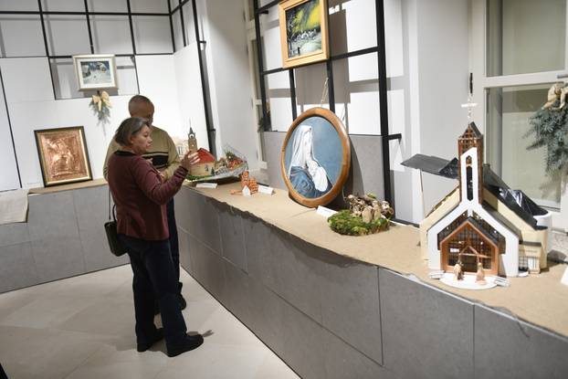 Dugo Selo: Izložba Božićnih jaslica