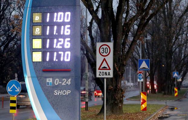 Od danas se gorivo na benzinskim postajama u Hrvatskoj prodaje po višim cijenama