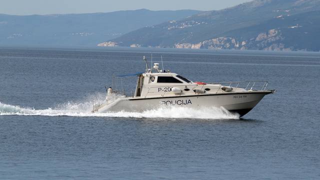 Rijeka: Gliser pomorske policije u ophodnji Kvarnerskim zaljevom