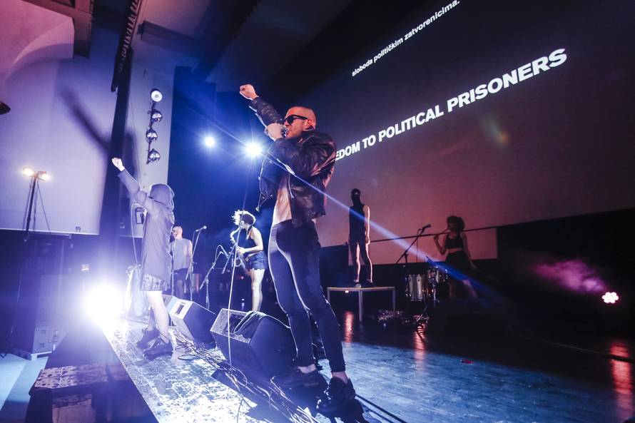 Pussy Riot prvi put u Zagrebu: 'Djevice Marijo, svrgni Putina'