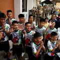 Tajlandski dječaci iz špilje i trener putuju u inozemstvo