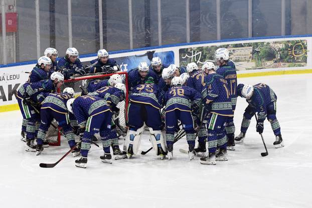 Sisak: Alpska hokeja&scaron;ka liga,
KHL Sisak do&ccaron;ekao je Cortinu