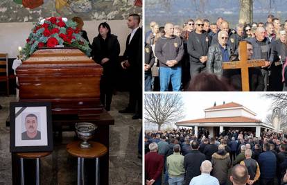 Pokopan Željko Karoglan Apač: 'Zadnja zapovijed bila mu je da pogreb bude bez vojnih počasti'
