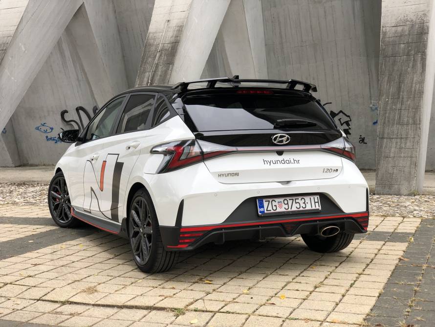 Test vatrenog Hyundaija i20: Otrov se čuva u malim bočicama