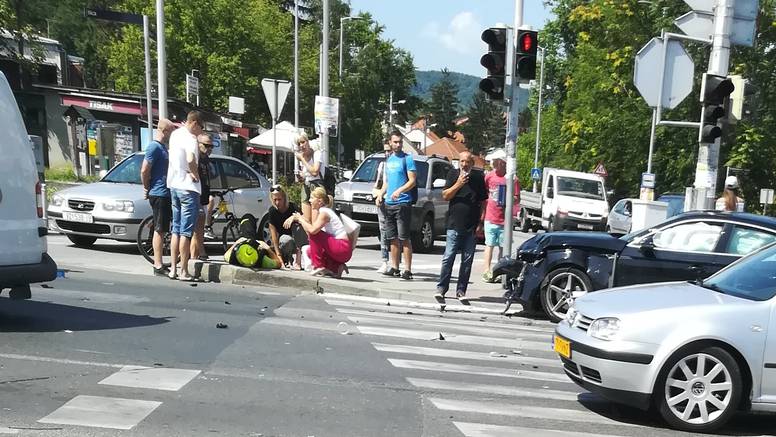 Sudarili se auto i motociklist hitne: 'Žurio je na intervenciju'