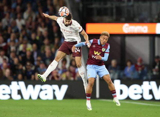 Premier League - Burnley v Manchester City