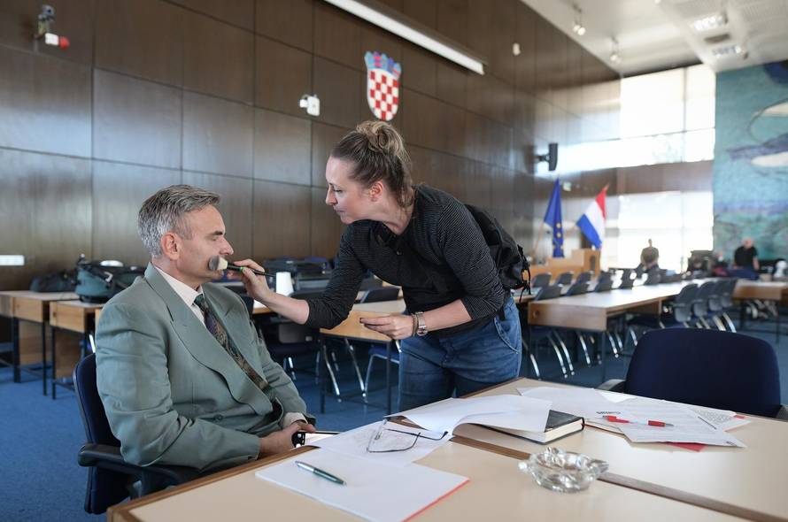 Snimanje serije na krilima crnih labudova: 'Susreli su se korona i potres. Nije moglo biti gore...'