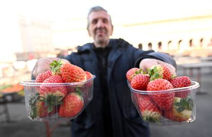 Jagode su stigle u Zagreb: Na Dolcu jedna mjerica već za euro