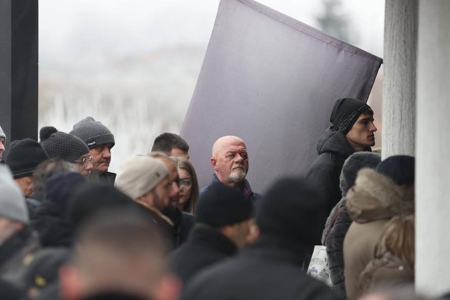 Nuštar: Posljednji ispraćaj  Mladena Bartolovića