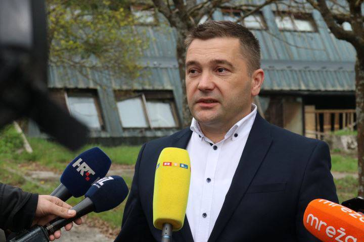 'Zainteresirana sam za kupnju Političke škole u Kumrovcu'