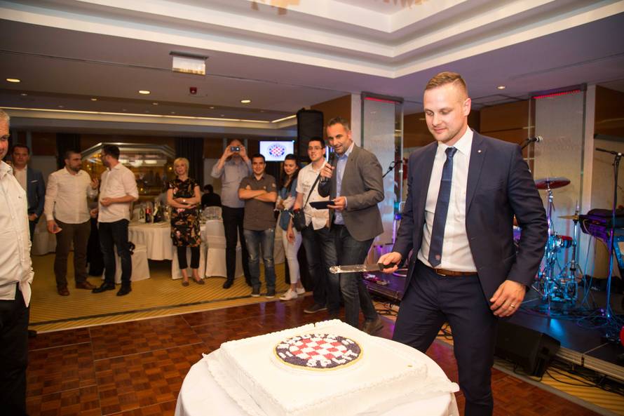 Bila noć u Zagrebu 2018: Hari Rončević na hajdučkoj fešti