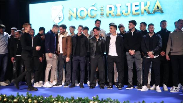 FOTO Igrači Rijeke u ležernom izdanju, Zlomislić s ovratnikom. Stiglo i obećanje oko stadiona