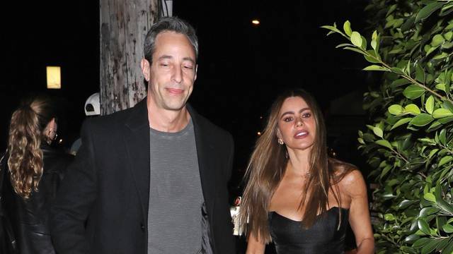 *EXCLUSIVE* Sofia Vergara and new boyfriend Justin Saliman head out for a romantic dinner date in Santa Monica!