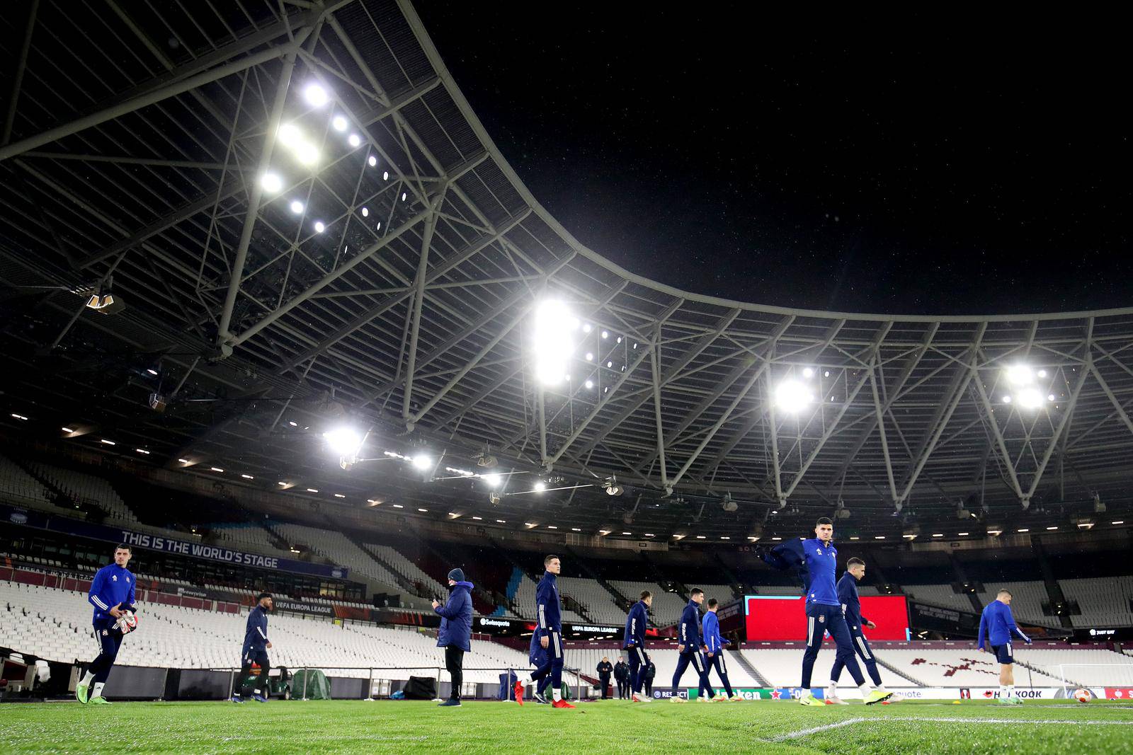 Dinamo u Londonu odradio večernji trening