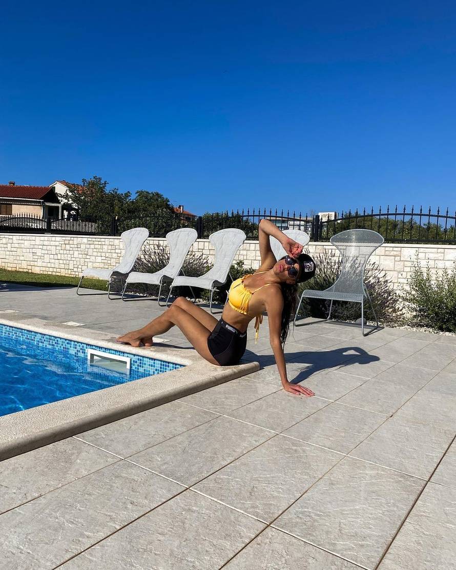 FOTO Slovenski premijer ljubi misicu Tinu Gaber? Gorljiva je veganka, a išli su i u Vatikan