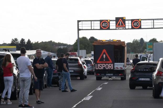 Sveti Ivan Zelina: Sudar automobila i motora na autocesti A4 u smjeru Zagreba