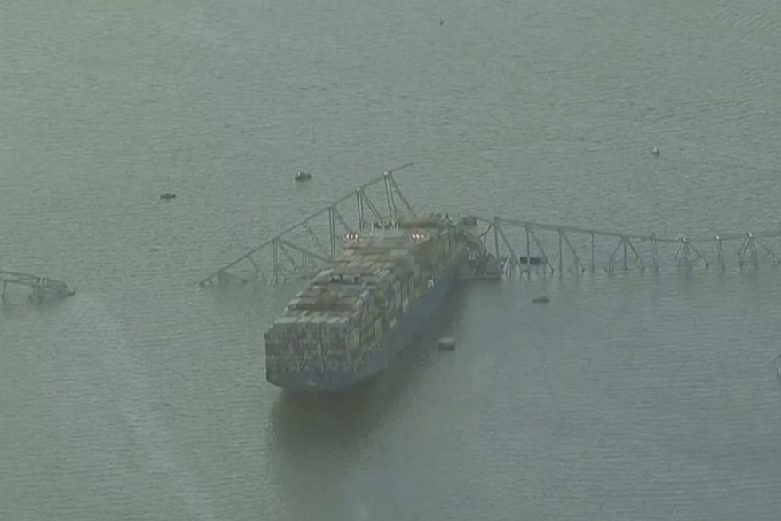 Brod udario u most u Baltimoreu, srušio se u rijeku. U tijeku je velika akcija spašavanja