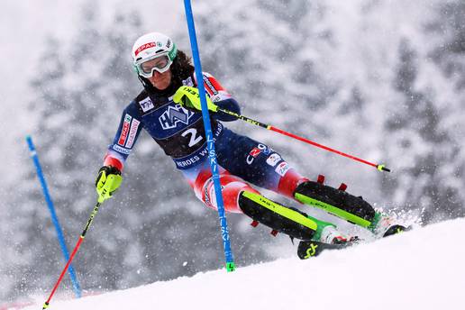 Leona Popović ipak ostala bez postolja! Skijala je uz bolove u koljenu, Zrinka Ljutić odustala