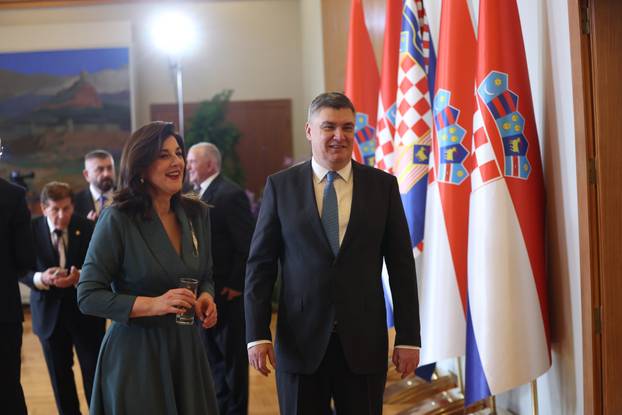 POOL: Predsjednik Milanovi? pozirao je s obitelji i prijateljima nakon inauguracije