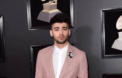 Zayn Malik poludio nakon što nije nominiran na Grammyjima: 'Je*eš te korumpirane nagrade'