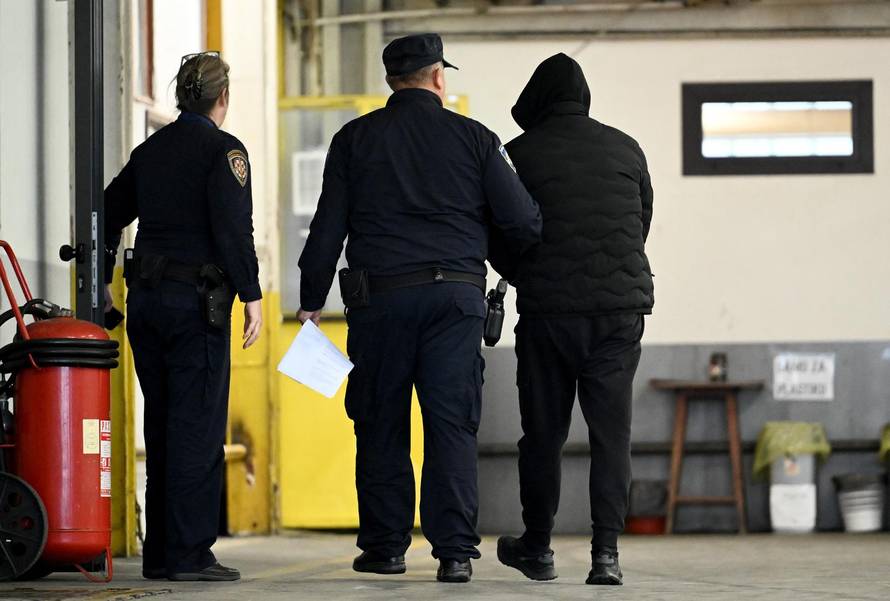 Zagreb: Privođenje uhićenih povezanih sa slučajem bolnice u Jankomiru