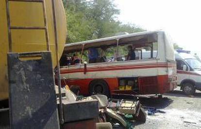Rusija: Cisterna se zabila u autobus, poginulo 19 ljudi