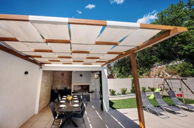 FOTO Ovo je vila za najam od čije vas cijene neće boljeti glava: Ima bazen i lijepu terasu