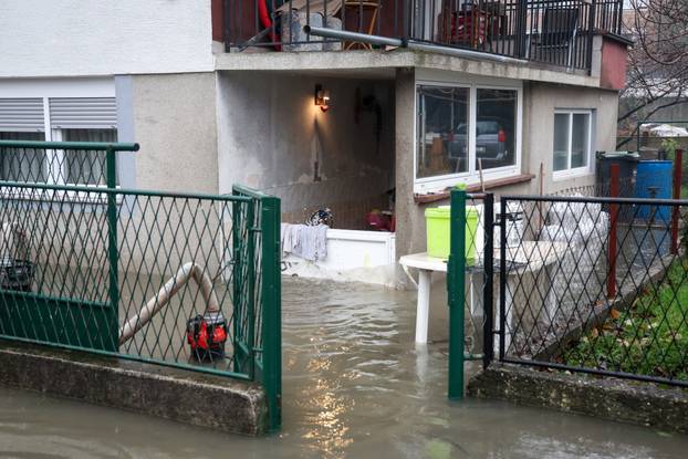 Zagreb: Poplavljena Horvatova ulica u naselju Sveta Klara