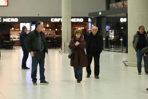 Hrvatski državljani iz Ujedinjenih Arapskih Emiratima sletli su u zracnu luku u Zagrebu 