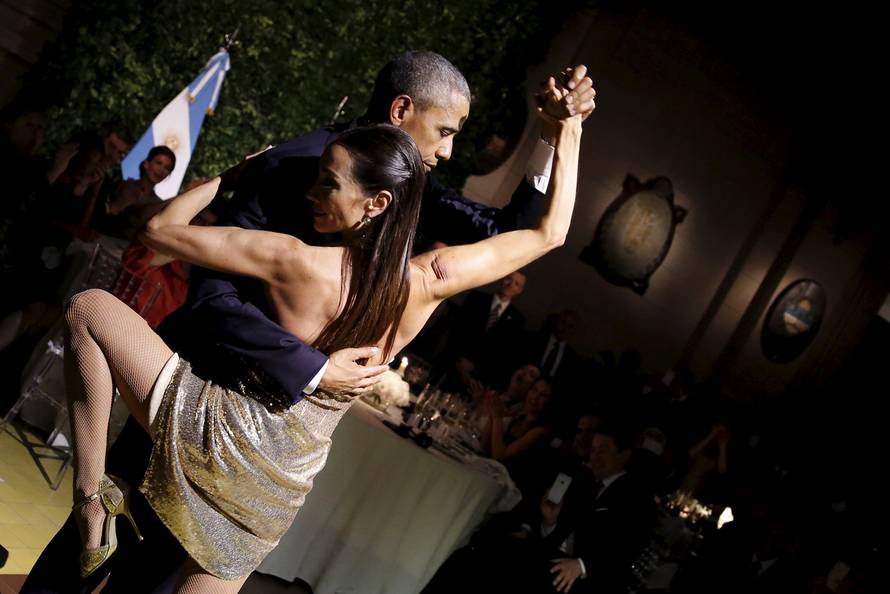 Nismo ga još vidjeli u ovakvom izdanju: Obama zaplesao tango