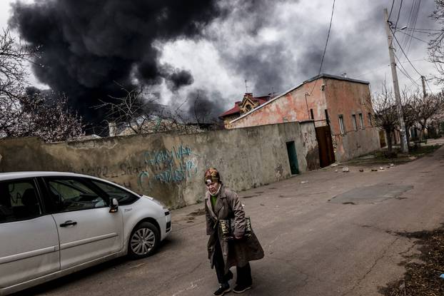 FOTO 100 fotografija užasa iz četiri godine rata u Ukrajini: Smrt, patnja i spaljena zemlja...