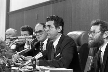 Prvi saziv Sabora Republike Hrvatske konstituiran je 30. svibnja 1990.