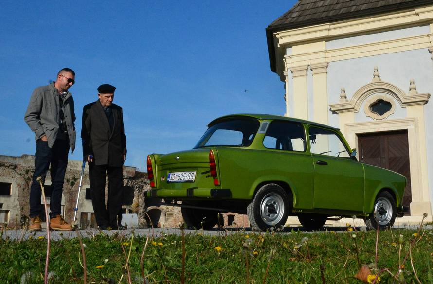 Tomislav je obnovio legendarni auto za djeda i - izmamio  suze