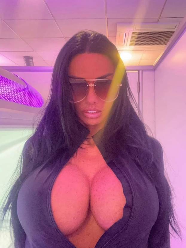 FOTO Bivši reprezentativac se uzbudio pa platio 18+ modelu da mu glumi bivšu: Htio je  spoj
