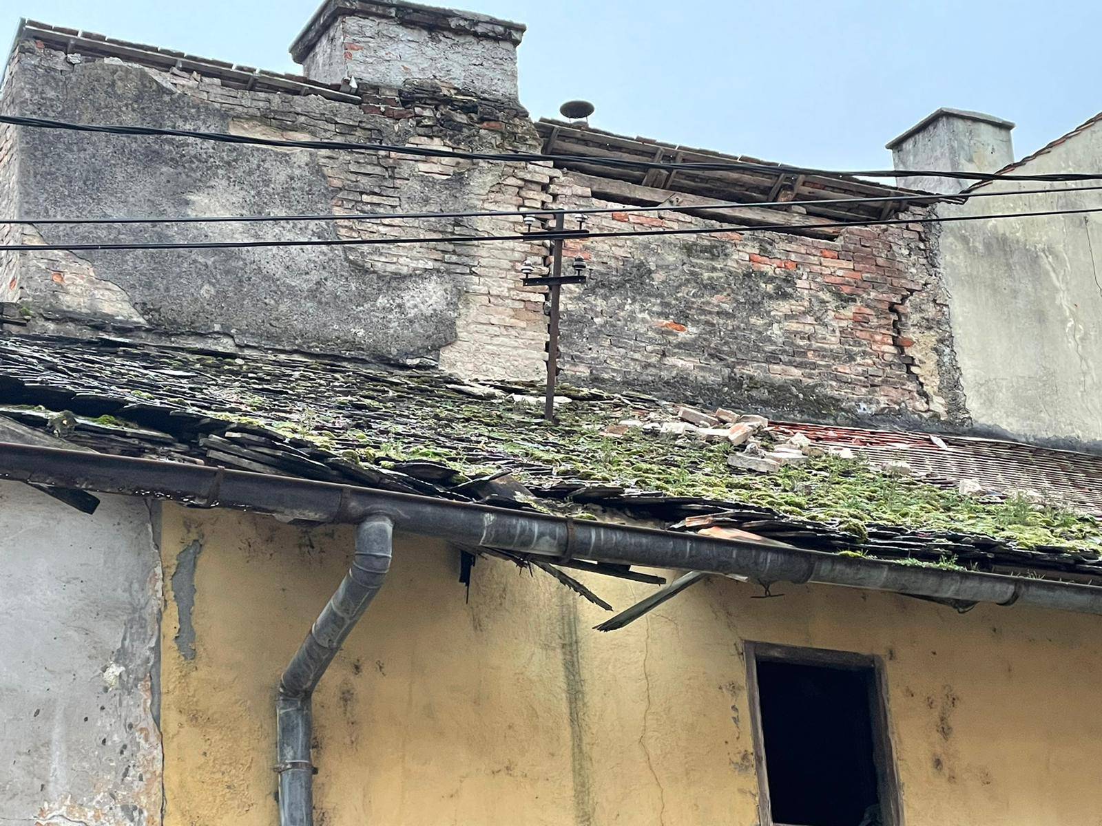Tlo se i dalje trese, a Atalić kaže da je oštećeno i do 1000 kuća