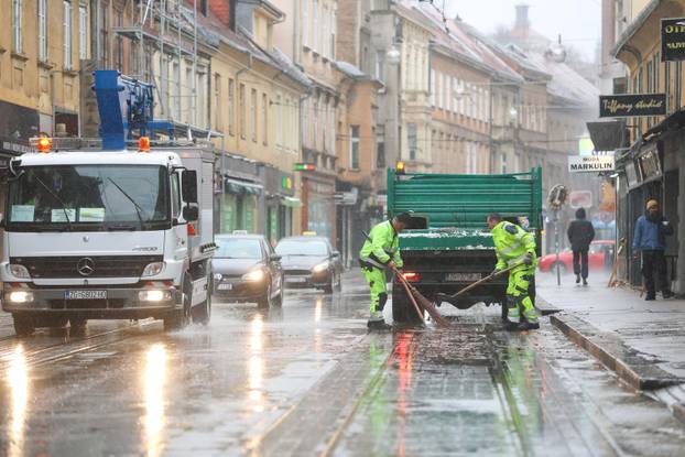 Zagreb: Započelo čišćenje Ilice